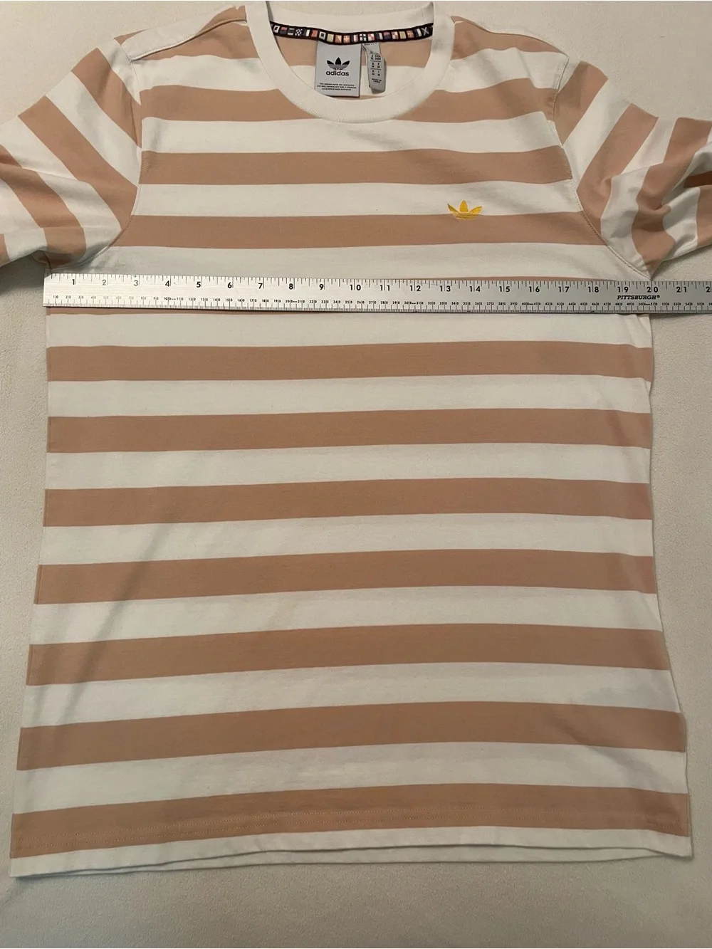 Adidas Mens Casual Tan and White Striped T-shirt Medium Embroidered Logo